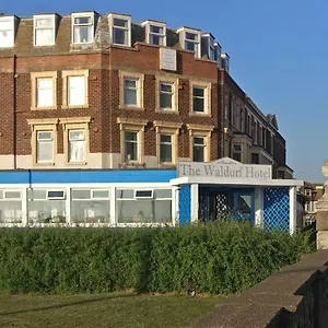 https://the-waldorf.hotelsin-chester.com