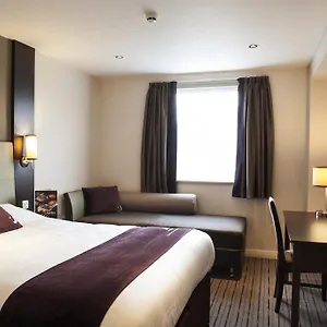 https://premier-inn-chester-central-ch2-1au.hotelsin-chester.com